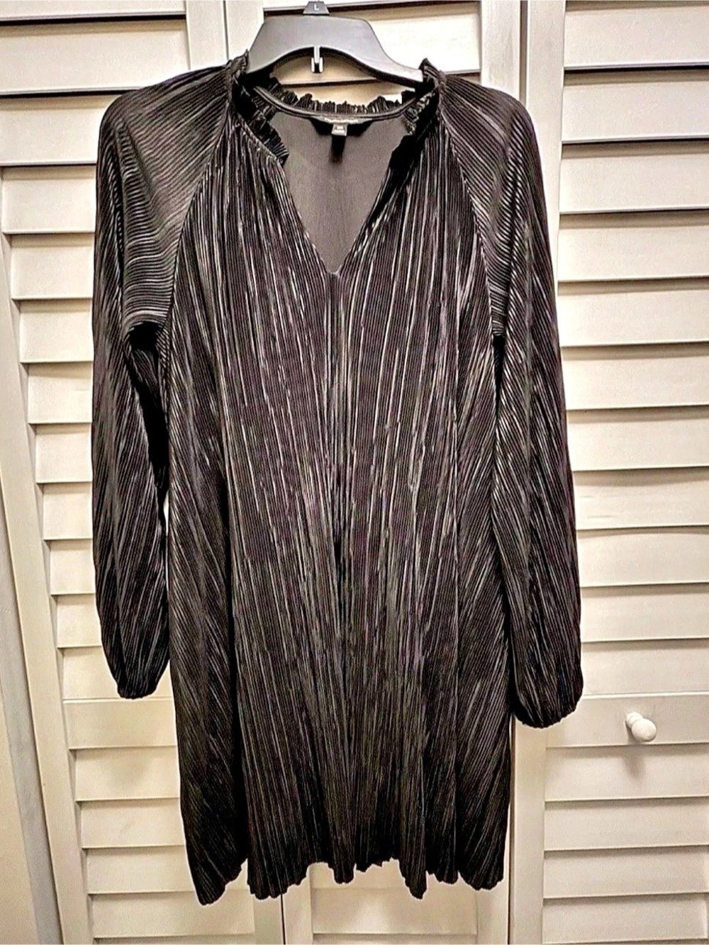 Banana Republic Pleated Mini Dress Size XS Black Satin Split Neck Quiet Luxury